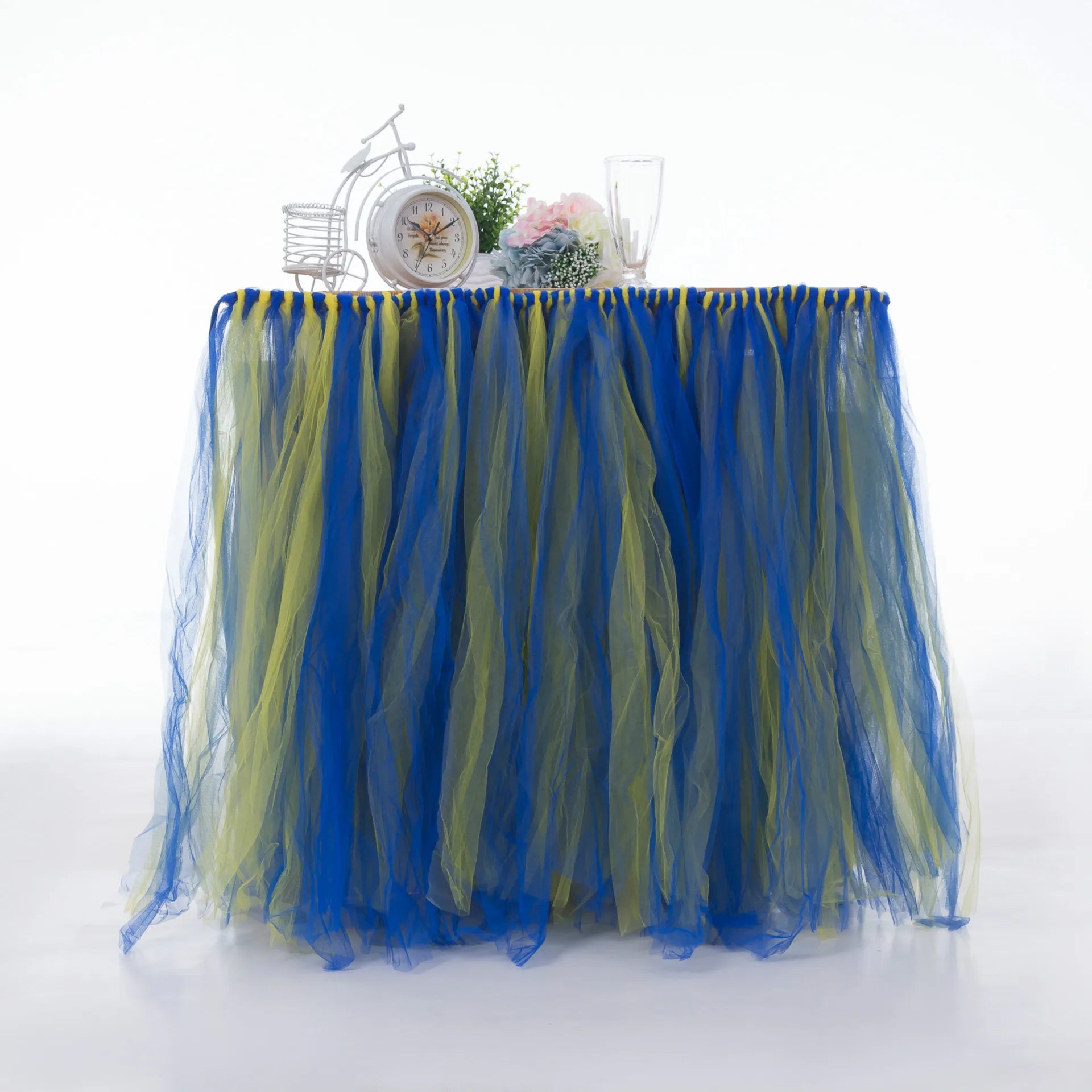 Sequin Glitter Tablecloth – 28 Colors | Wedding, Gala & Party Table Decoration